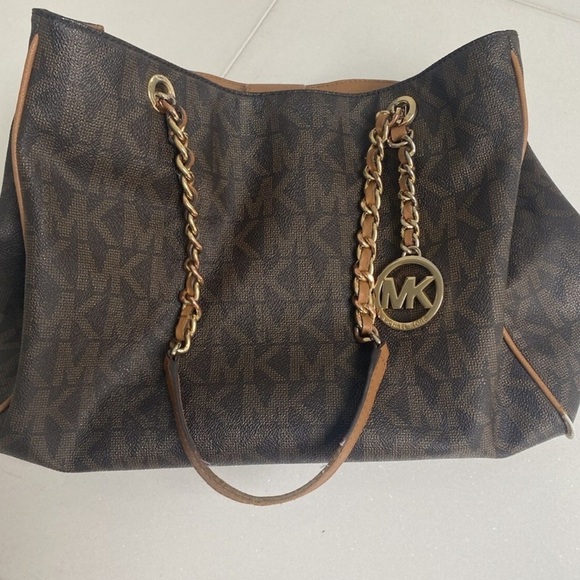 Michael Michael Kors Susannah Ladies Large Leather Tote Handbag - Picture 10 of 14